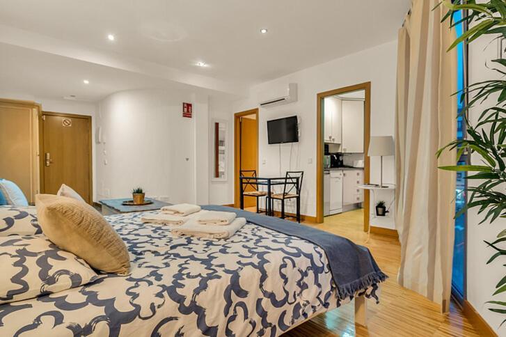 Wonder Apartments มาดริด ภายนอก รูปภาพ